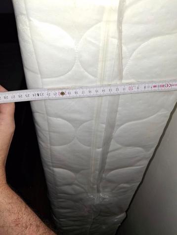 matelas 160 sur 200 sur 30 beschikbaar voor biedingen
