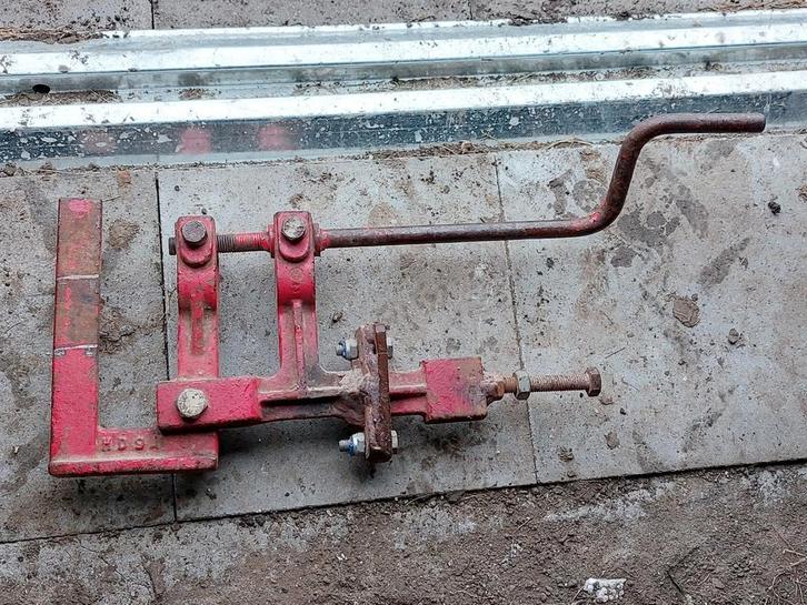 Attache universelle porte-outils  réglable motoculteur, Autos : Divers, Prises, Utilisé, Enlèvement