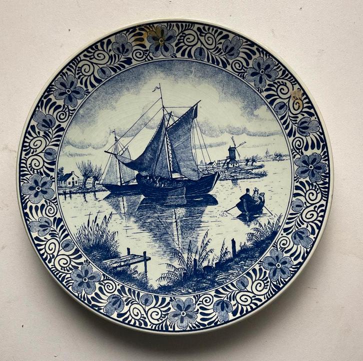 Delfts blauw wandbord, afbeelding van Polderlandschap., Antiquités & Art, Antiquités | Assiettes décoratives & Carrelages, Enlèvement