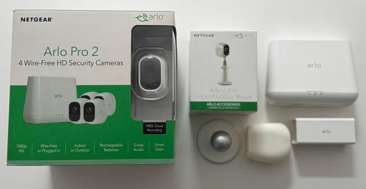 Complete set Arlo camera’s – Uitstekende staat – €350, Audio, Tv en Foto, Videobewaking, Nieuw, Binnencamera, Ophalen of Verzenden
