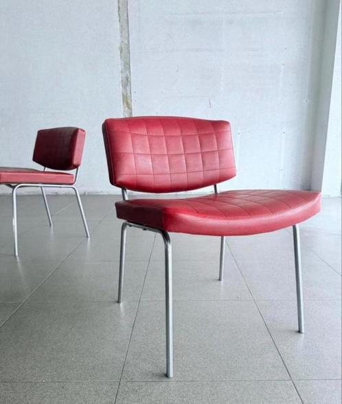 VINTAGE CONSEIL CHAIR by Pierre Gauriche for Meurop,ca60, Antiek en Kunst, Antiek | Meubels | Stoelen en Sofa's, Ophalen