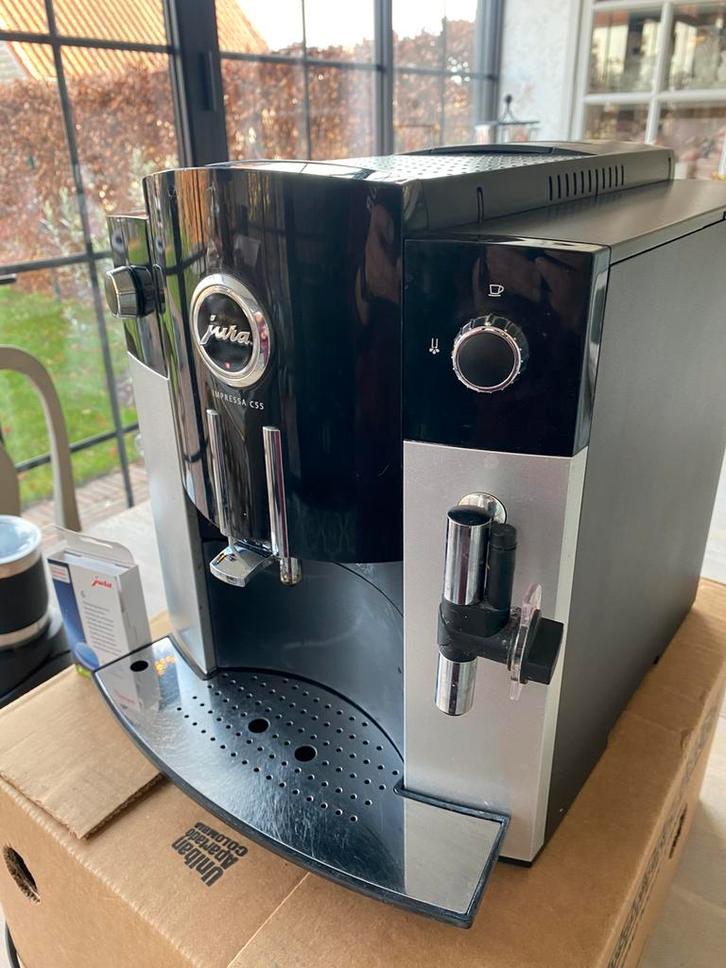 Jura C55 koffiemachine + melkopschuimer jura, Elektronische apparatuur, Koffiezetapparaten, Zo goed als nieuw, Gemalen koffie