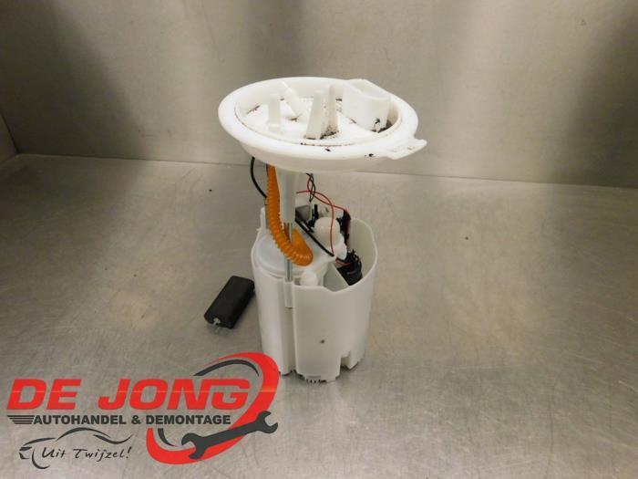 Pompe carburant électrique d'un Volkswagen UP, Autos : Pièces & Accessoires, Systèmes à carburant, Volkswagen, Utilisé, 3 mois de garantie