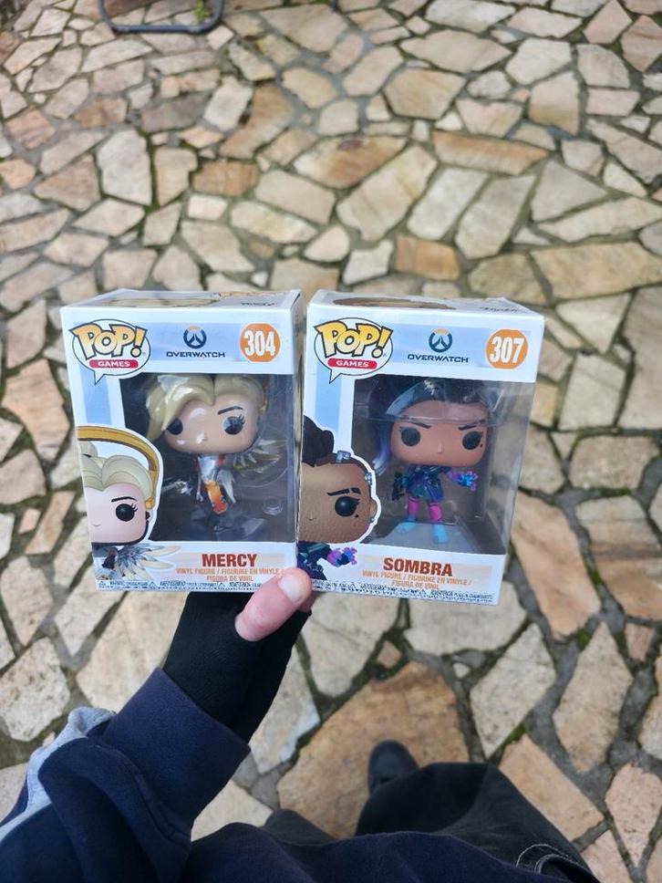Funko Pop Overwatch Set - Mercy (304) & Sombra (307), Collections, Jouets miniatures, Comme neuf, Enlèvement ou Envoi