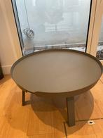 MUUTO Designer grijze ronde salontafel, Huis en Inrichting, Ophalen, Minder dan 45 cm, Rond, 55 tot 75 cm