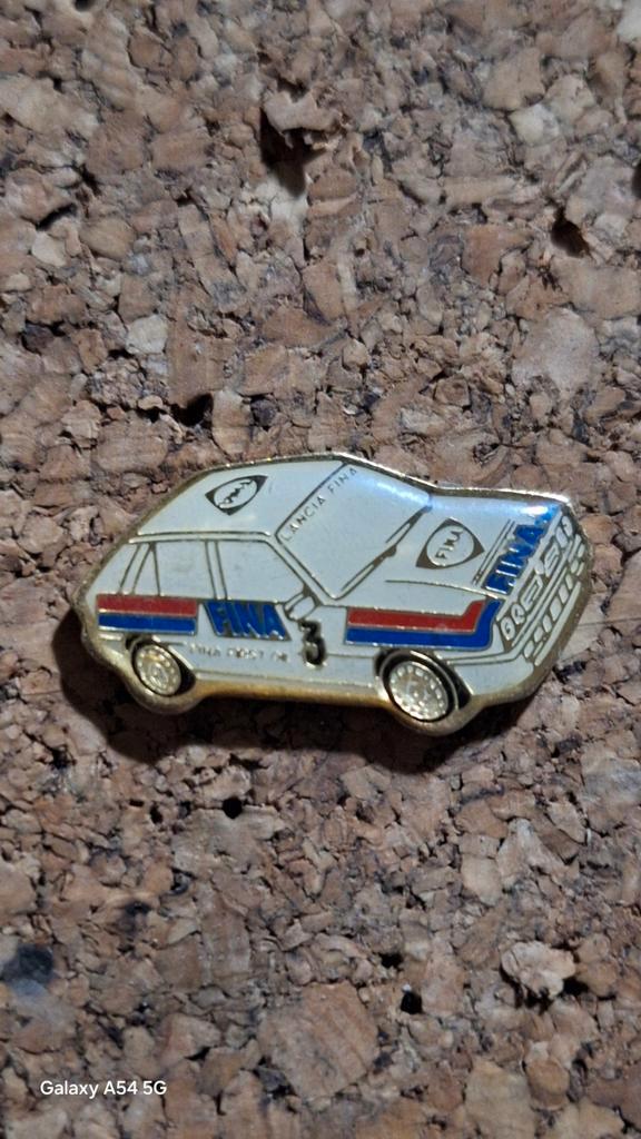 Pins  Automobile Disney IBM partie 1, Verzamelen, Speldjes, Pins en Buttons, Gebruikt, Speldje of Pin, Merk, Ophalen of Verzenden