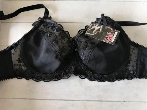 Klassevolle Zwarte BH met Mooie Kant - 75C, Vêtements | Femmes, Sous-vêtements & Lingerie, Soutien-gorge, Noir, Enlèvement ou Envoi