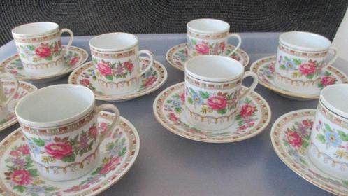 11 Porcelijnen mokka kopjes (of chineese thee kopjes), Huis en Inrichting, Keuken | Servies, Nieuw, Kop(pen) en/of Schotel(s)