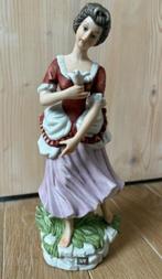 Porseleinen beeld meisje Capodimonte, Ophalen of Verzenden, Zo goed als nieuw, Mens