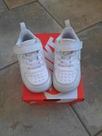 Te koop: Witte nike sneakers maat 22, NIKE, Enlèvement, Utilisé, Chaussures de sport