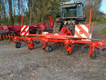 Kuhn GF 6401 MH hooi schudder beschikbaar voor biedingen