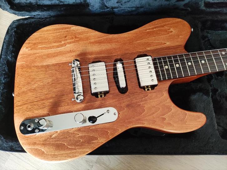 Godin Radium Winchester, Muziek en Instrumenten, Snaarinstrumenten | Gitaren | Elektrisch, Zo goed als nieuw, Solid body, Ophalen