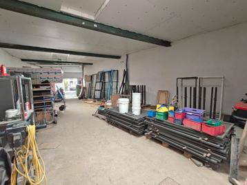 Loods te koop + eventueel mogelijkheid kleine nieuwe woning beschikbaar voor biedingen