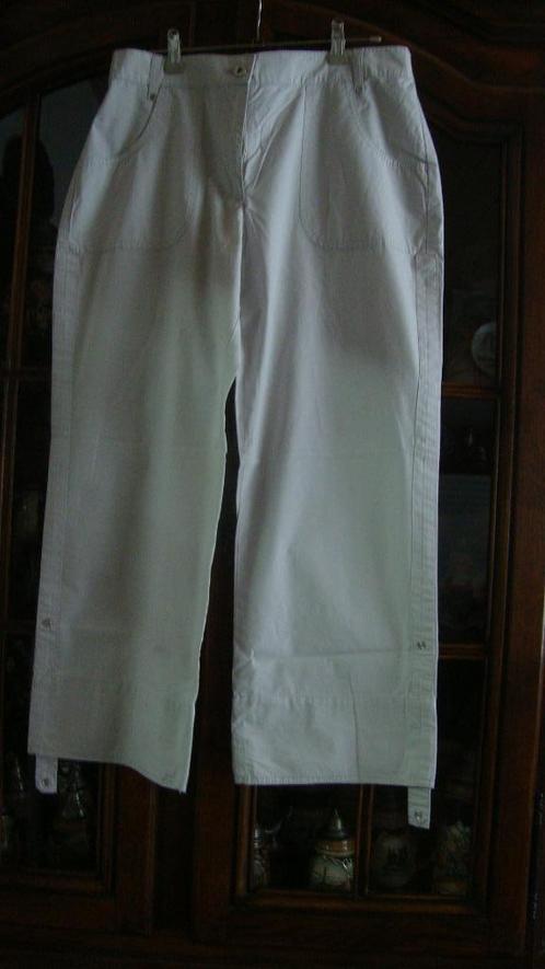 Pantalon coton 7/8 gris clair Damart T 40, Vêtements | Femmes, Culottes & Pantalons, Comme neuf, Taille 38/40 (M), Gris, Enlèvement ou Envoi