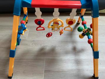 Baby speelboog beschikbaar voor biedingen