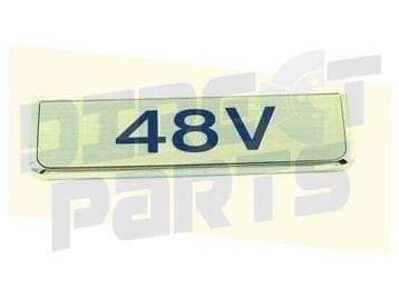 Hyundai Bayon embleem tekst "48V" voorscherm Links Origineel beschikbaar voor biedingen