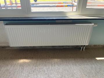 Radiator 140 x 40 x 10 cm beschikbaar voor biedingen