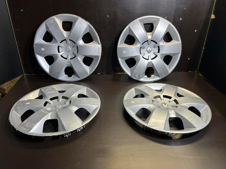 4 Renault kangoo Megane 15" wieldoppen, Auto diversen, Wieldoppen, Gebruikt, Ophalen of Verzenden