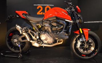 Ducati Monster 937 met SC Project demper & korte plaathouder