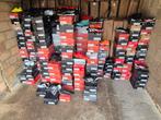 IL FAUT TOUT PRENDRE LOT DE 205 PAIRES DE CHAUSSURES DE FOOT, Vêtements | Hommes, Chaussettes & Bas, Enlèvement, Neuf