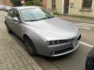 Alfa  disponible aux enchères