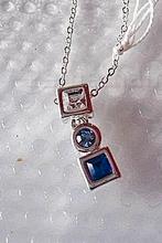 AVON: Leuke hanger aan ketting, TE KOOP, Handtassen en Accessoires, Kettingen, Ophalen of Verzenden, Nieuw, Overige kleuren, Zilver