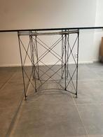 Table carrée en verre 130 X 130 cm + 6 Chaises noires, 100 à 150 cm, Carré, Enlèvement, Utilisé