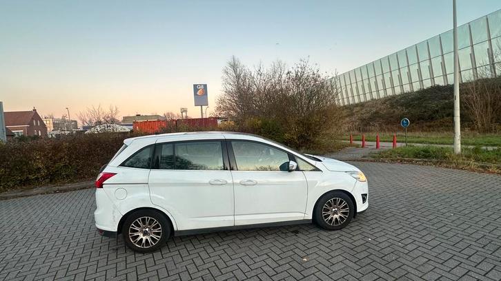 Ford grand-CMax* 6P*1.0i Essence* 2013* 266.000km*, Autos, Ford, Entreprise, Grand C-Max, Essence, Euro 5, MPV ou Monospace, Boîte manuelle