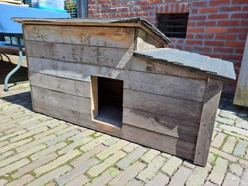 Kippenhok met apart slaaphok beschikbaar voor biedingen