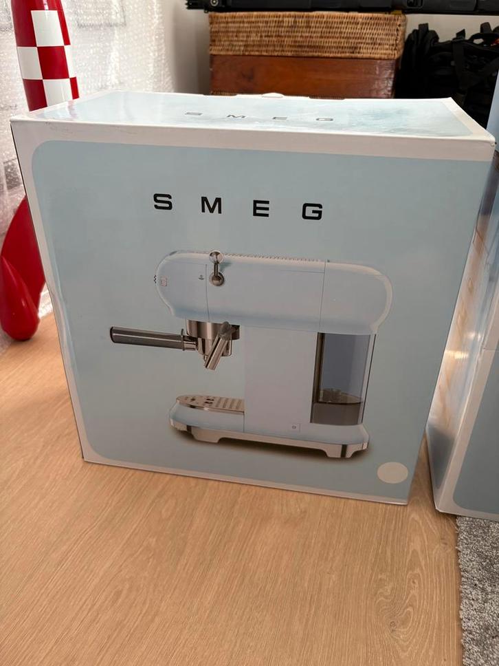 Machine a café SMEG - Blanc, Elektronische apparatuur, Koffiezetapparaten, Zo goed als nieuw, Ophalen