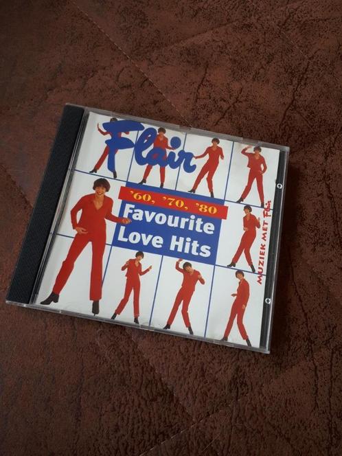 CD - Flair favourite Love Hits '60, '70, '80 - NIEUWSTAAT, CD & DVD, CD | Compilations, Comme neuf, Envoi