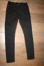 Maat 158 - JBC - zwarte jeansbroek model Joey, Enfants & Bébés, Vêtements enfant | Taille 158, Comme neuf, Garçon, Enlèvement ou Envoi