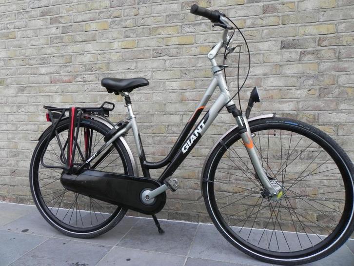 Damesfiets merk Giant in uitstekende staat., Fietsen en Brommers, Fietsen | Dames | Damesfietsen, Gebruikt, Giant, Versnellingen