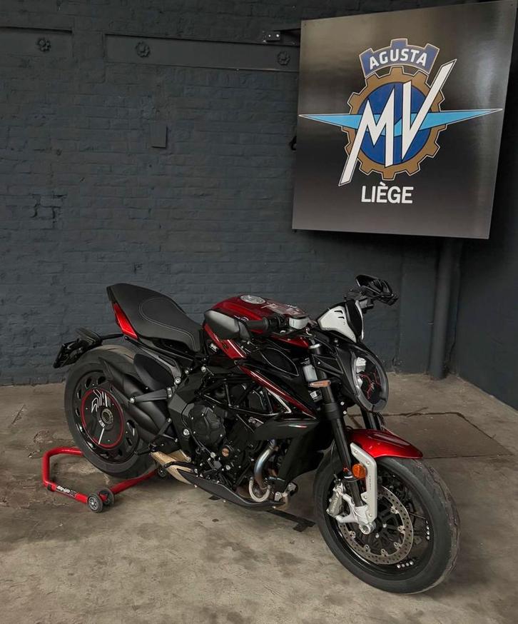 Mv Agusta Dragster RR SCS de direction ! Super prix !, Motoren, Motoren | MV Agusta, Particulier, Naked bike, 3 cilinders, Motorrijbewijs A
