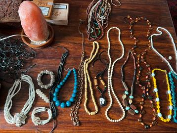 Superbes bijoux à vendre – seulement 10€ l’unité beschikbaar voor biedingen