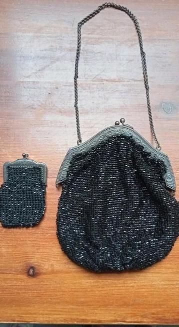 Ensemble de sac et porte monnaie en argent et perles du 19eè beschikbaar voor biedingen