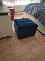 Mooie blauwe  ribstof poef, Huis en Inrichting, Ophalen