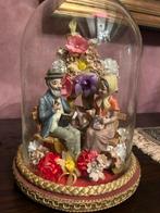 Antiek glazen stolp met porseleinen beeldje, Huis en Inrichting, Ophalen, Zo goed als nieuw