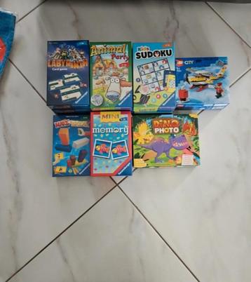 Lot de jeux ,puzzles,livres enfant neuf