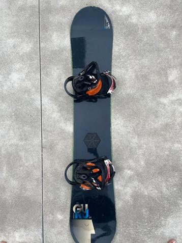Burton Guru 159 met Burton Freestyle bindingen beschikbaar voor biedingen