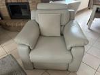 Salon lichtgrijs Chateau d'Ax 3-2 en 1zit met elektr relaxen, Ophalen, Zo goed als nieuw, Leer, Hedendaags