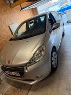 208, Auto's, Peugeot, Voorwielaandrijving, Euro 5, Leder en Stof, 5 deurs