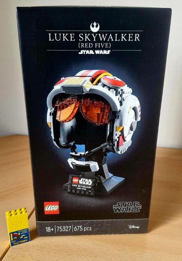 Lego 75327 Star Wars Luke Skywalker (Red Five) Helm beschikbaar voor biedingen