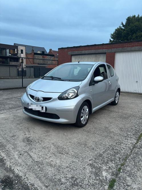 Toyota Aygo 2008, Autos, Toyota, Particulier, Aygo, Essence, Euro 4, Hatchback, 5 portes, Boîte manuelle, Argent ou Gris, Noir