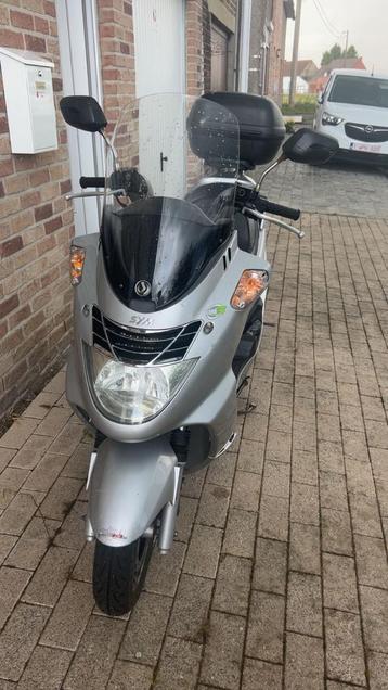 Sym joyride 125, Vélos & Vélomoteurs, Enlèvement, Comme neuf