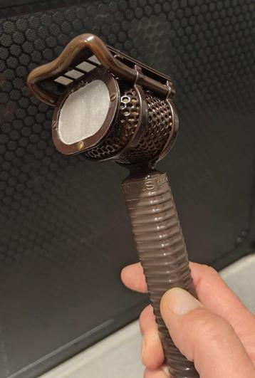 Coles 4104B Lip microfoon beschikbaar voor biedingen