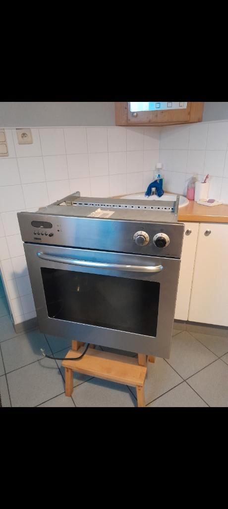 Oven, Electroménager, Fours, Utilisé, Encastré, 45 à 60 cm, 45 à 60 cm, Air chaud, Enlèvement