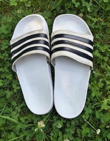 Mules Adidas - T 44,5 beschikbaar voor biedingen