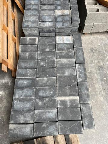 32m² de pavés neuf beschikbaar voor biedingen