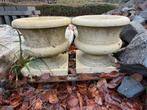 2 wit stenen vazen, Tuin en Terras, Ophalen, Zo goed als nieuw